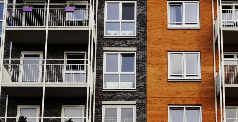 The First-Apartment Starter Kit: Essential Electronics & Home Goods Every New Renter Needs