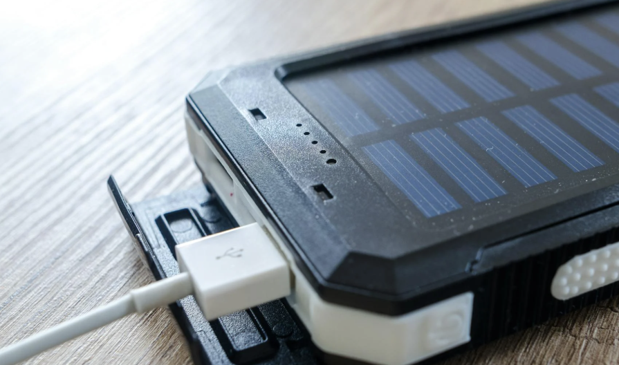 The Essential Home Preparedness Guide: Must-Have Electronics & Home Goods for Any Season